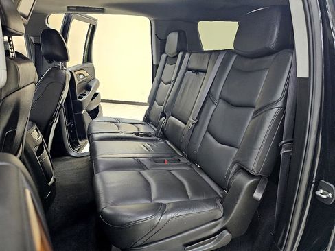 Used 2017 Cadillac Escalade ESV Premium Luxury image 28
