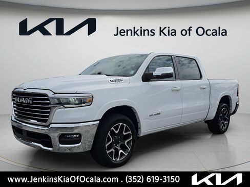 Used 2025 RAM 1500 Laramie AWD/4WD image 11