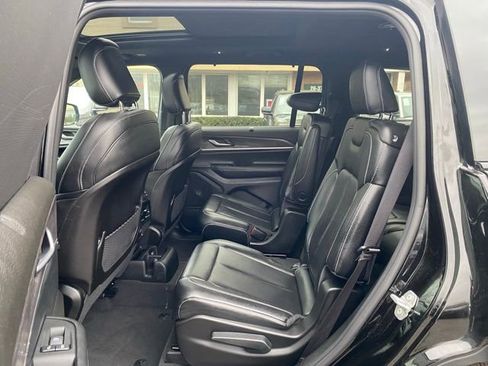 Used 2024 Jeep Grand Cherokee L Limited w/ Luxury Tech Group II image 27