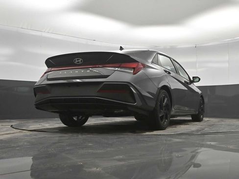 New 2026 Hyundai Elantra SEL Sport FWD image 36