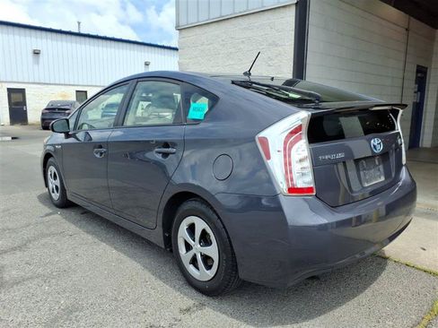 Used 2012 Toyota Prius Two FWD image 6