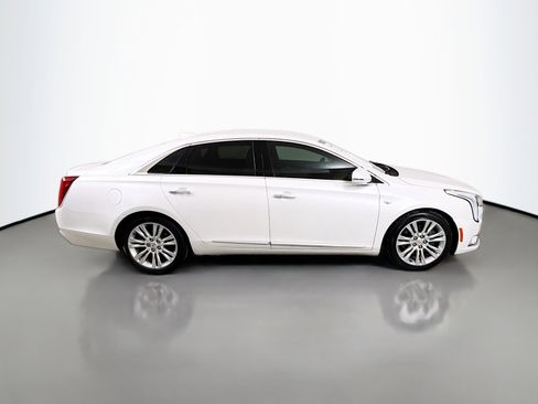 Used 2019 Cadillac XTS Luxury image 8