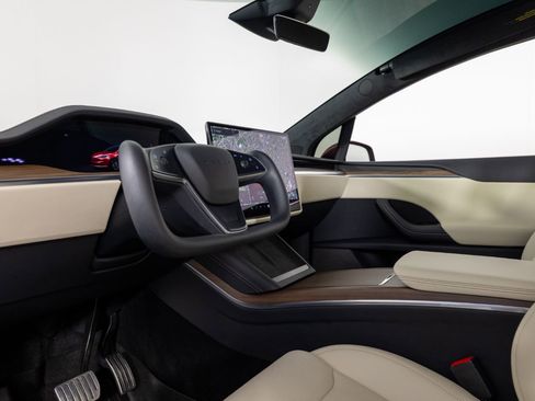 Used 2023 Tesla Model X image 14