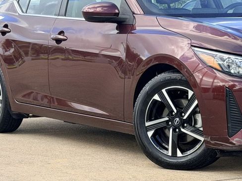 Used 2024 Nissan Sentra SV FWD image 11