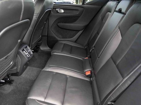 Used 2023 Volvo XC40 B5 Plus AWD/4WD image 20