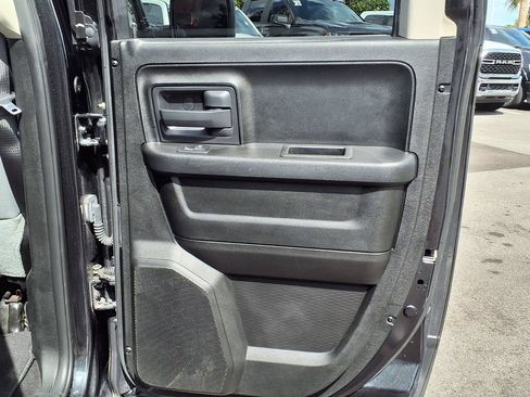 Used 2019 RAM 1500 Express w/ Express Value Package RWD image 15