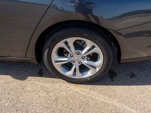Used 2025 Honda Accord LX image 11
