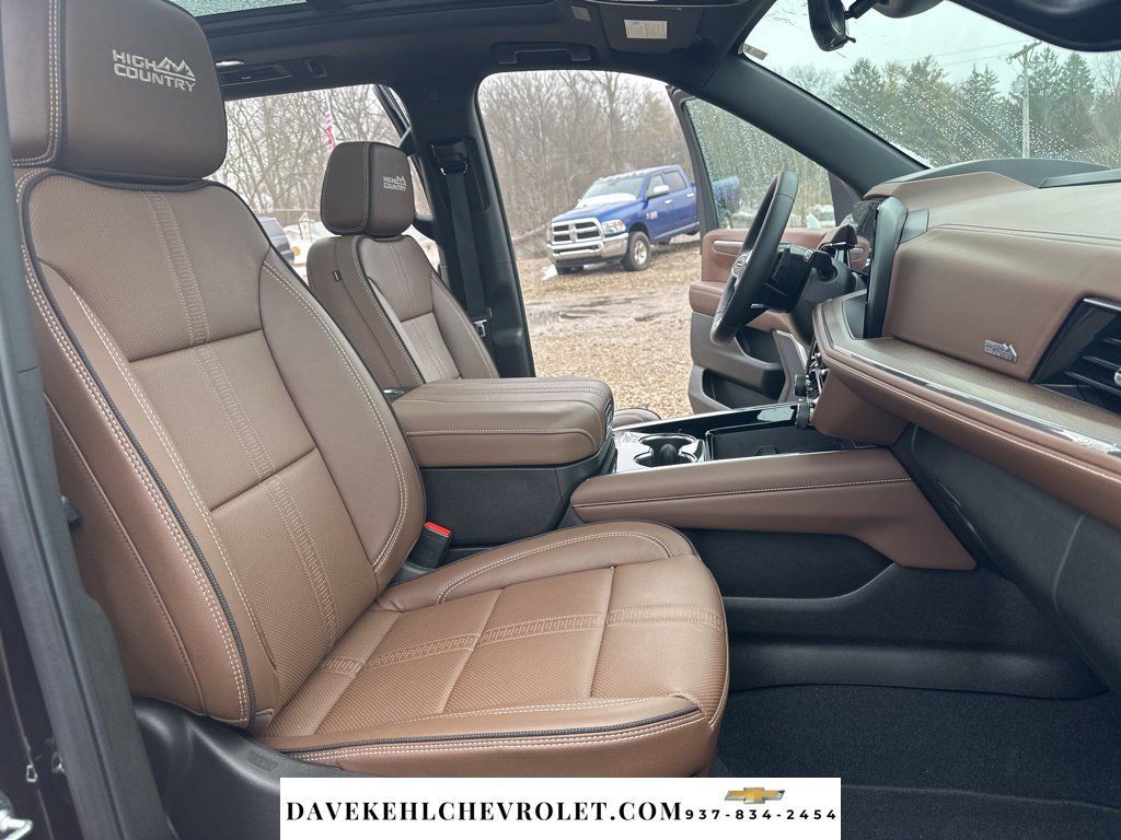Used 2025 Chevrolet Tahoe High Country w/ Sun And Tow Package AWD/4WD image 23