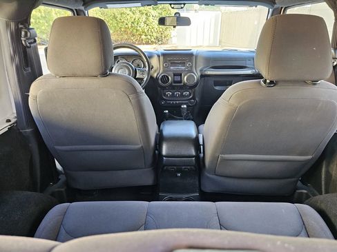 Used 2016 Jeep Wrangler Sport w/ Quick Order Package 24S AWD/4WD image 13