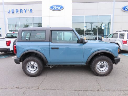 Used 2023 Ford Bronco 2-Door image 4