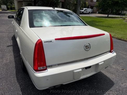 Used 2008 Cadillac DTS FWD image 17