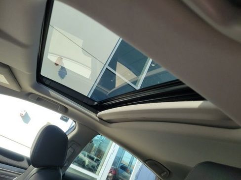 Used 2018 Honda Civic EX-L image 13