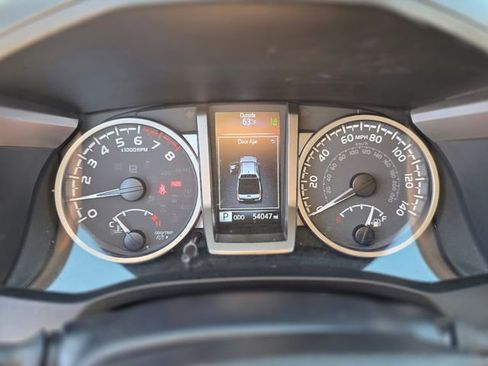 Used 2022 Toyota Tacoma SR5 RWD image 22