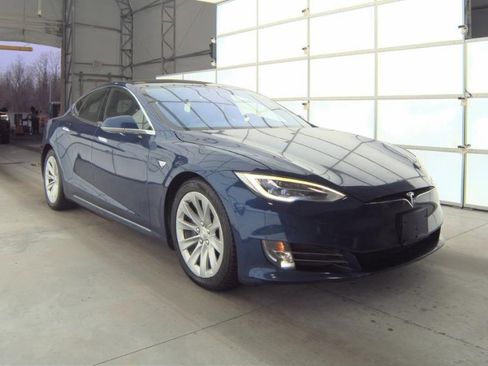 Used 2017 Tesla Model S 75D image 2