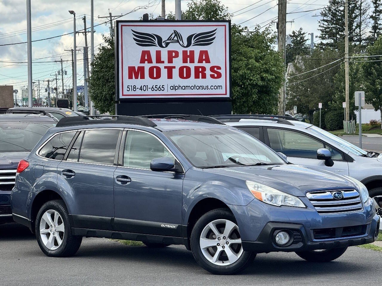 Used 2014 Subaru Outback 2.5i Premium AWD/4WD image 1