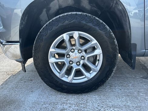 Used 2025 Chevrolet Silverado 1500 LT image 41