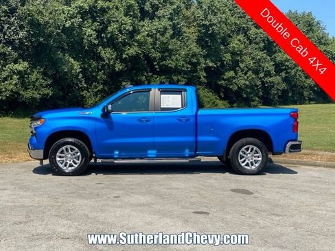 Used 2025 Chevrolet Silverado 1500 LT w/ Z71 Off-Road Package AWD/4WD image 4