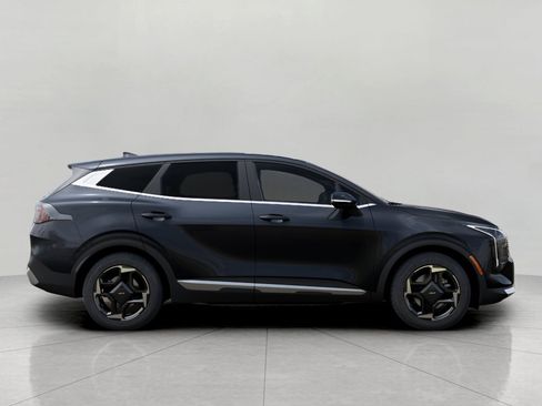 Used 2026 Kia Sportage EX FWD image 8