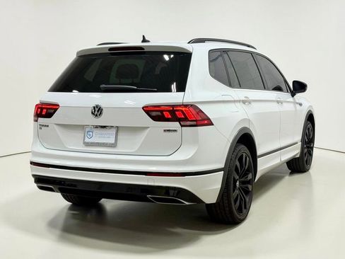 Used 2021 Volkswagen Tiguan SE R-Line AWD/4WD image 17