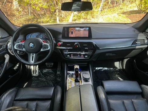 Used 2018 BMW M5 image 13