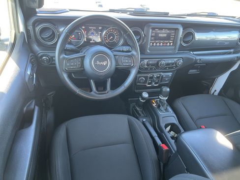 Used 2022 Jeep Gladiator Sport AWD/4WD image 24