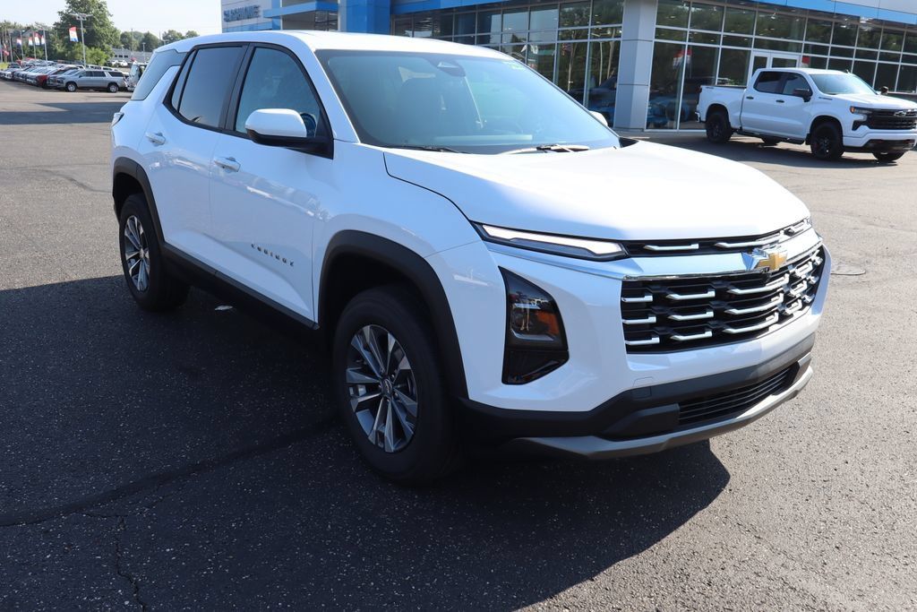 New 2027 Chevrolet Equinox LT FWD image 2