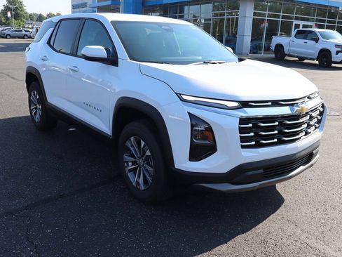 New 2027 Chevrolet Equinox LT FWD image 2