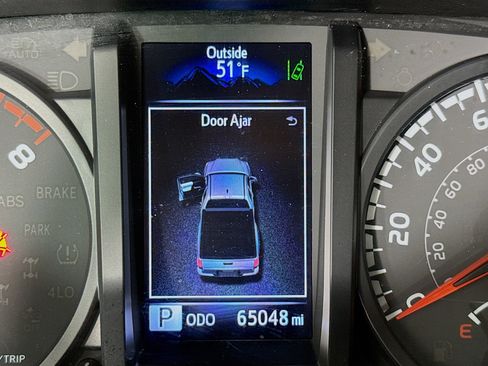 Used 2021 Toyota Tacoma SR image 15