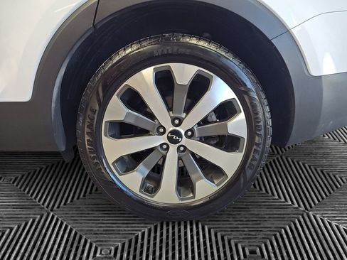 Used 2022 Kia Telluride EX w/ EX Premium Package AWD/4WD image 14