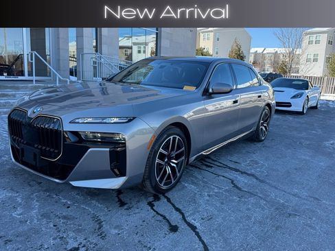 Used 2024 BMW 760i xDrive 760i xDrive w/ Executive Package image 2