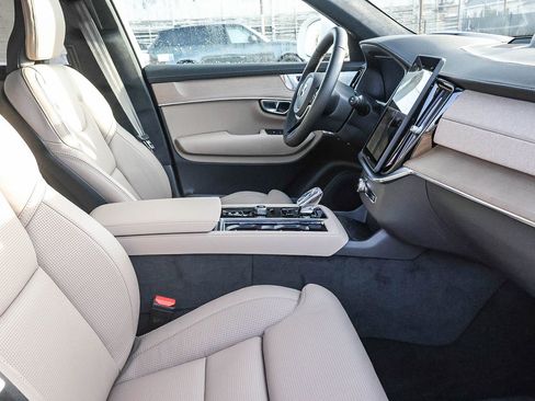 New 2026 Volvo XC90 T8 Ultra w/ Lounge Package image 16