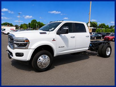 New 2026 RAM 5500 4x4 Crew Cab w/ Laramie Trim Package
