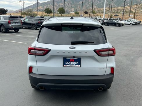 Used 2025 Ford Escape ST-Line Select AWD/4WD image 9