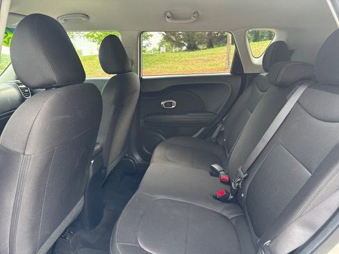 Used 2016 Kia Soul FWD image 32