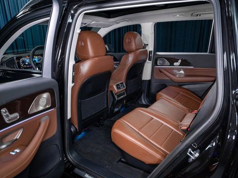 New 2025 Mercedes-Benz GLS 450 4MATIC image 30