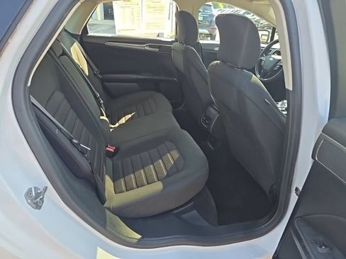 Used 2019 Ford Fusion SE AWD/4WD image 30