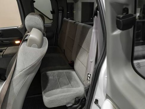 Used 2002 Ford F150 XLT RWD image 30