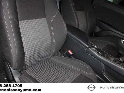 Used 2020 Dodge Challenger SXT w/ Driver Convenience Group RWD image 6