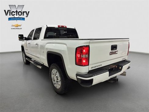 Used 2017 GMC Sierra 2500 Denali w/ Duramax Plus Package image 6