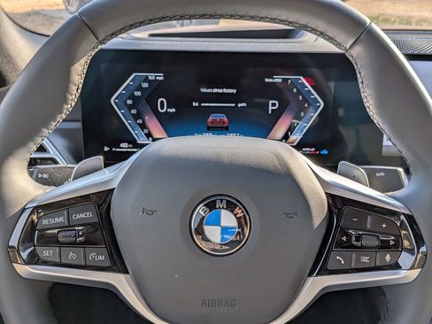 Used 2025 BMW 230i Coupe w/ M Sport Package image 21