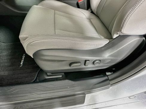 Used 2025 Subaru Legacy Premium w/ Popular Package #1 AWD/4WD image 9