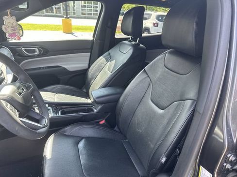 Used 2023 Jeep Compass Limited AWD/4WD image 15