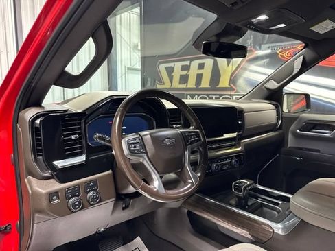 Used 2023 Chevrolet Silverado 1500 RST AWD/4WD image 6