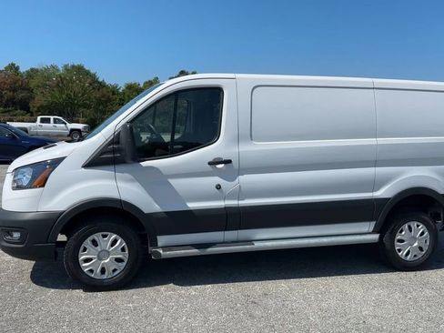 Used 2024 Ford Transit 250 Low Roof w/ Exterior Upgrade Package image 29