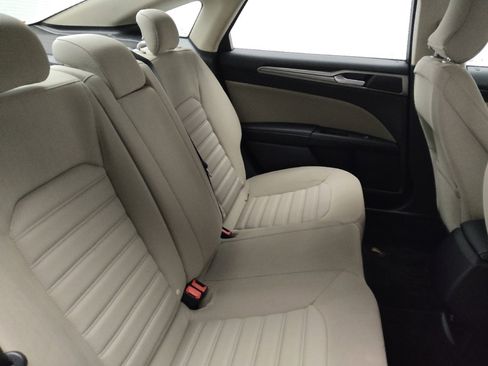 Used 2017 Ford Fusion S image 19