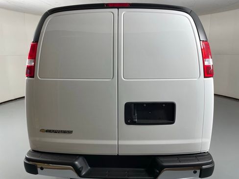 New 2025 Chevrolet Express 2500 w/ Driver Convenience Package image 8
