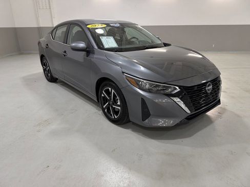 Used 2024 Nissan Sentra SV image 4