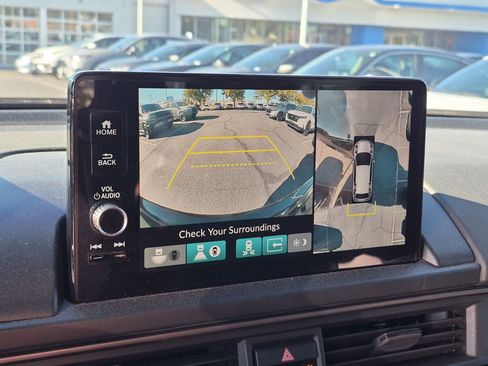 Used 2023 Honda Pilot TrailSport image 24