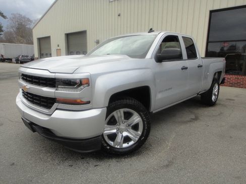 Used 2017 Chevrolet Silverado 1500 Custom w/ Custom Convenience Package AWD/4WD image 1