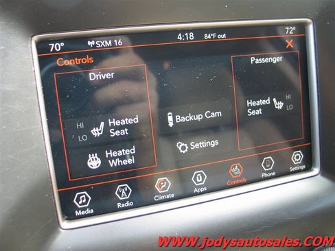 Used 2019 Jeep Grand Cherokee Laredo AWD/4WD image 15